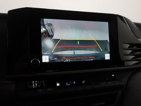 Used 2025 Toyota Camry LE image 19