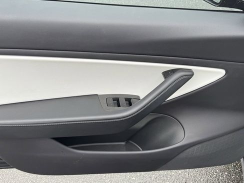 Used 2019 Tesla Model 3 Performance image 25