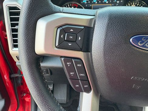 Used 2015 Ford F150 Lariat image 14