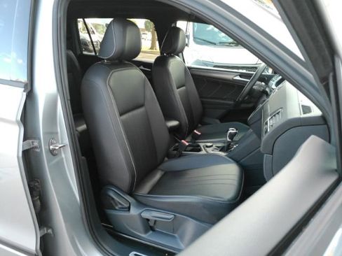 Used 2024 Volkswagen Tiguan SE R-Line image 23