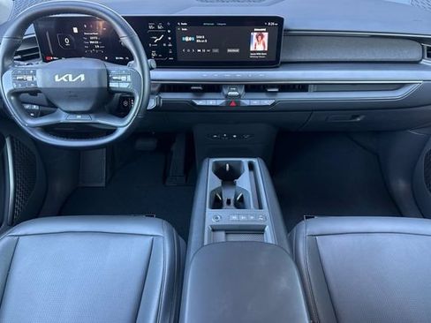 Certified 2024 Kia EV9 Light Long Range RWD image 17
