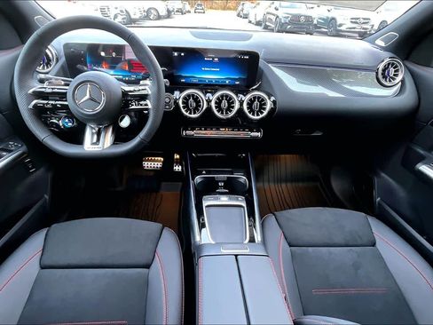 New 2026 Mercedes-Benz GLA 35 AMG AMG GLA 35 image 8