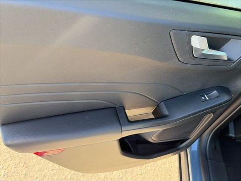 New 2026 Ford Escape SE w/ Class II Trailer Tow Package image 12