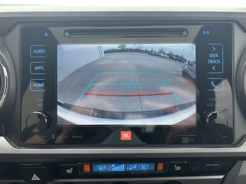 Used 2018 Toyota Tacoma TRD Sport AWD/4WD image 27