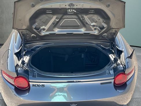 Used 2021 MAZDA MX-5 Miata RF Grand Touring RWD image 21