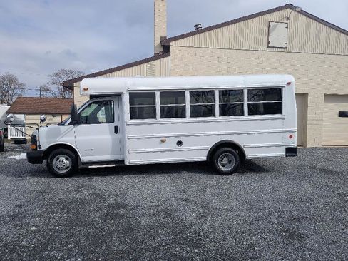 Used 2014 Chevrolet Express 4500 w/ School Bus Package image 3