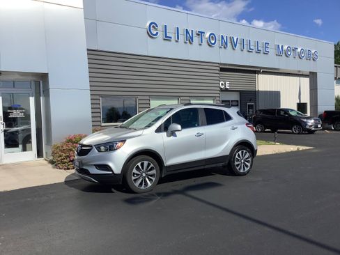 Used 2022 Buick Encore Preferred w/ Safety Package AWD/4WD image 1