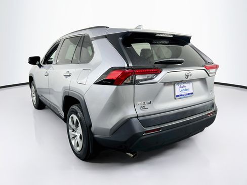 Used 2021 Toyota RAV4 LE AWD/4WD image 7