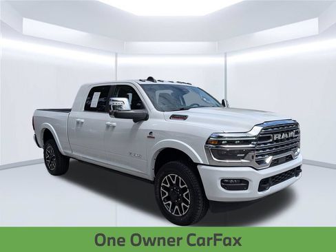 Used 2026 RAM 2500 Limited AWD/4WD image 9
