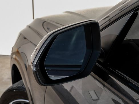 Used 2020 Audi Q8 Premium Plus image 39