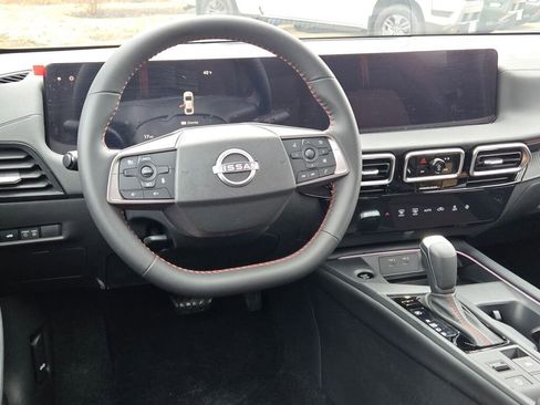 New 2026 Nissan Sentra SR w/ Floor Mat Package FWD image 18