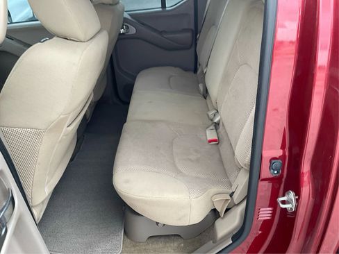 Used 2018 Nissan Frontier SV w/ Value Truck Package image 10