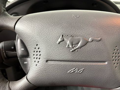 Used 2004 Ford Mustang GT RWD image 22