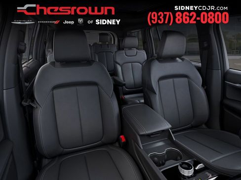 New 2025 Jeep Grand Cherokee L Limited w/ Luxury Tech Group II image 16