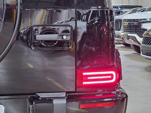 Used 2023 Mercedes-Benz G 550 image 19