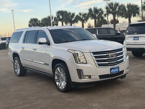 Used 2018 Cadillac Escalade ESV Platinum image 5