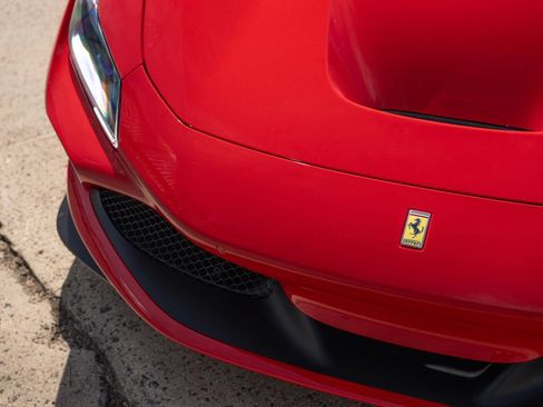 Used 2021 Ferrari F8 Tributo RWD image 11