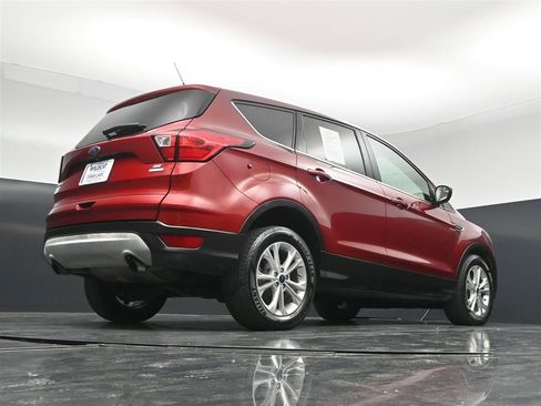 Used 2019 Ford Escape SE FWD image 32