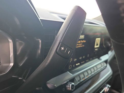 Used 2024 GMC Sierra 1500 Elevation image 17