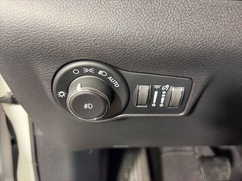 New 2026 Jeep Compass Limited w/ Sun, Sound & Navigation Group AWD/4WD image 17