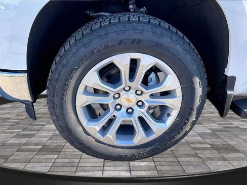 New 2026 Chevrolet Silverado 1500 LTZ w/ LTZ Premium Package AWD/4WD image 13