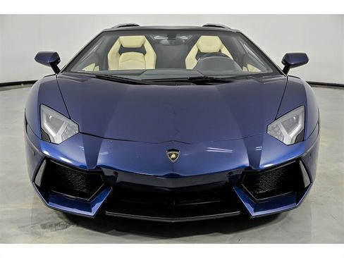 Used 2013 Lamborghini Aventador LP 700-4 AWD/4WD image 4