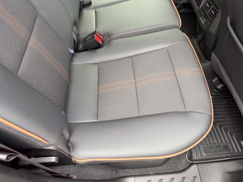 Used 2025 GMC Canyon AT4 w/ Nightfall Edition AWD/4WD image 18