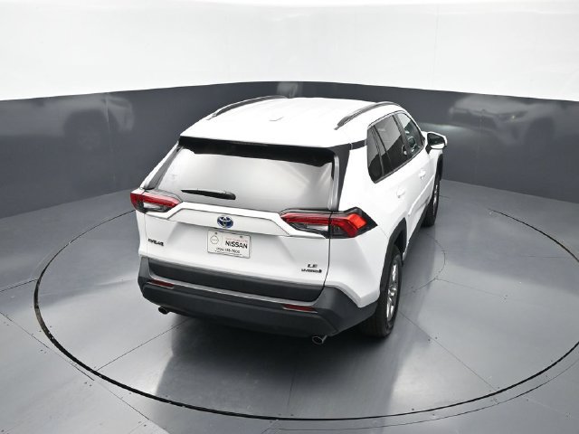 Used 2024 Toyota RAV4 LE AWD/4WD image 30