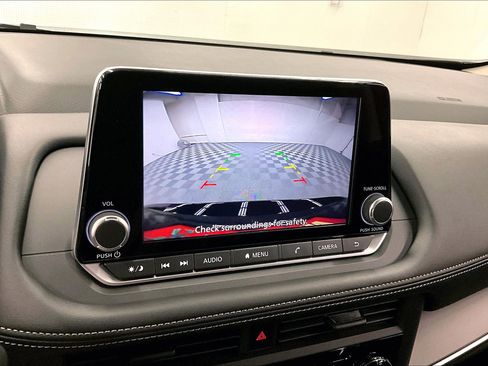 New 2025 Nissan Rogue S image 48