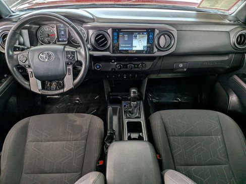 Used 2018 Toyota Tacoma TRD Sport w/ Technology Package RWD image 28