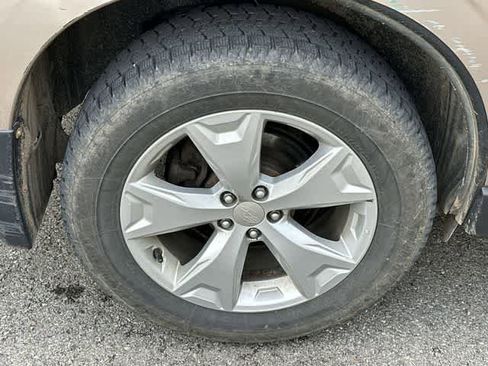 Used 2016 Subaru Forester 2.5i Premium w/ All-Weather Package image 21