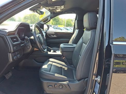 Certified 2024 Chevrolet Suburban High Country AWD/4WD image 13
