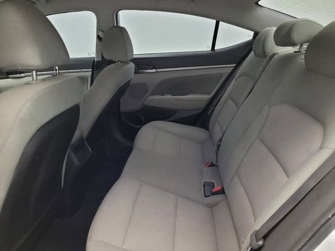 Used 2017 Hyundai Elantra SE FWD image 18