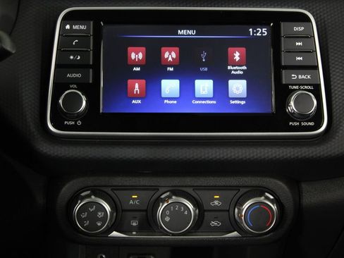 Certified 2025 Nissan Kicks Play S FWD image 9