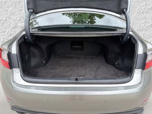 Used 2016 Lexus ES 350 w/ Premium Package w/Wood Trim FWD image 12