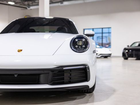 Used 2022 Porsche 911 Carrera image 21