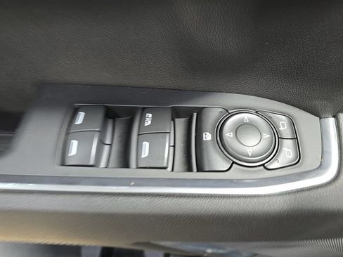 Used 2024 Chevrolet Silverado 1500 LT AWD/4WD image 28