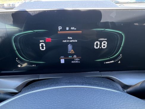 Used 2023 Kia Telluride S FWD image 29