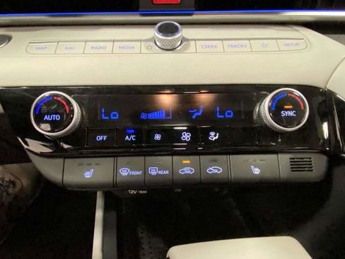 Used 2022 Hyundai Elantra Limited image 20