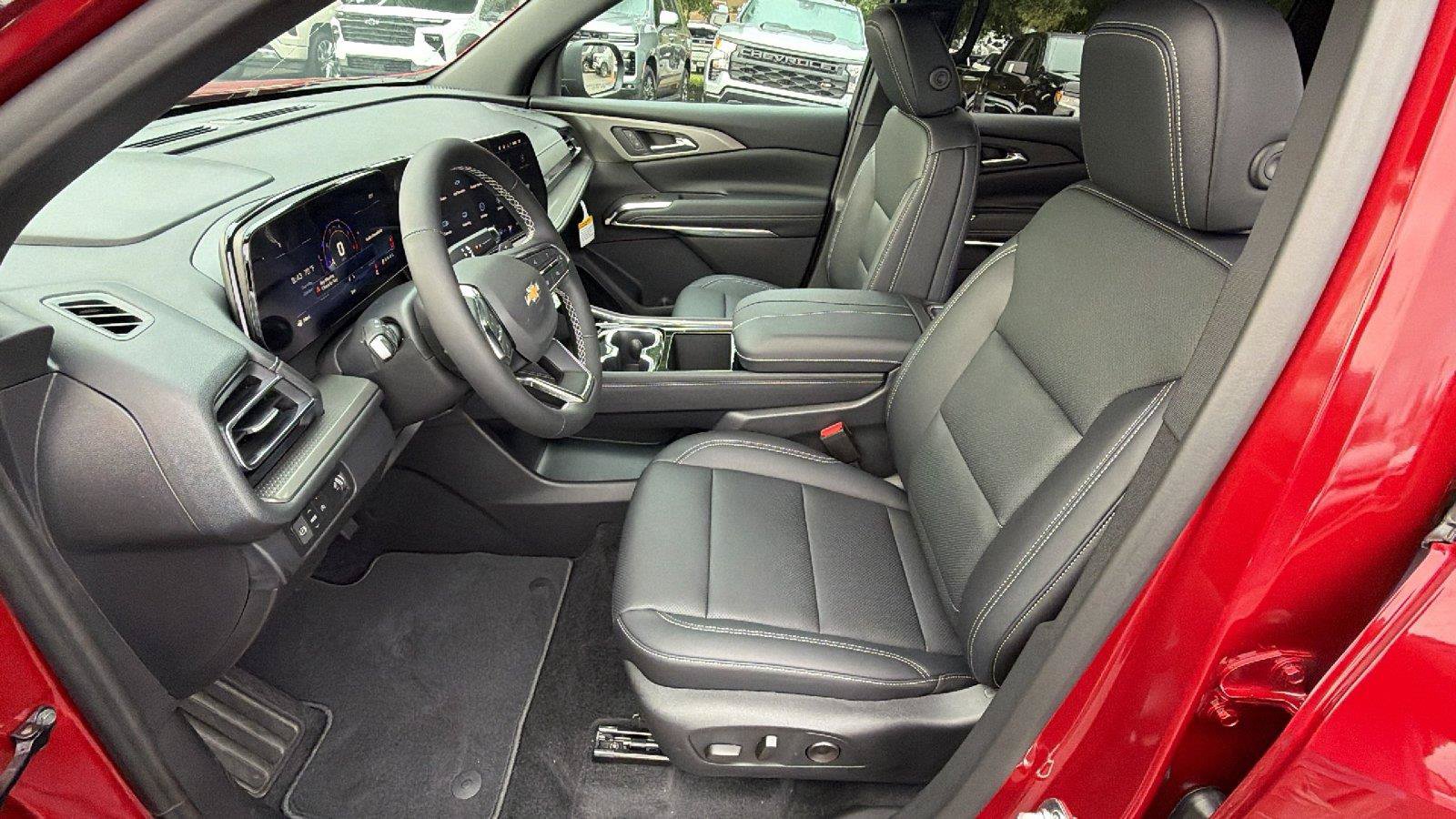 New 2027 Chevrolet Traverse LT w/ Sun and Wheel Package FWD image 17