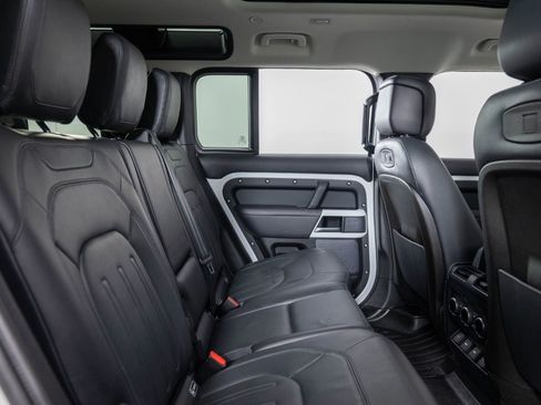 Used 2020 Land Rover Defender 110 HSE image 23