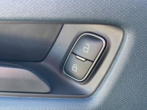 New 2025 Ford Maverick XLT image 19