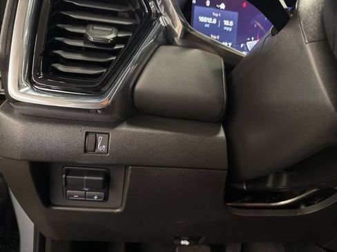 Used 2024 GMC Canyon Elevation w/ Convenience Package AWD/4WD image 18