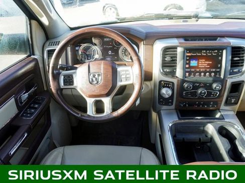 Used 2017 RAM 1500 Laramie image 9