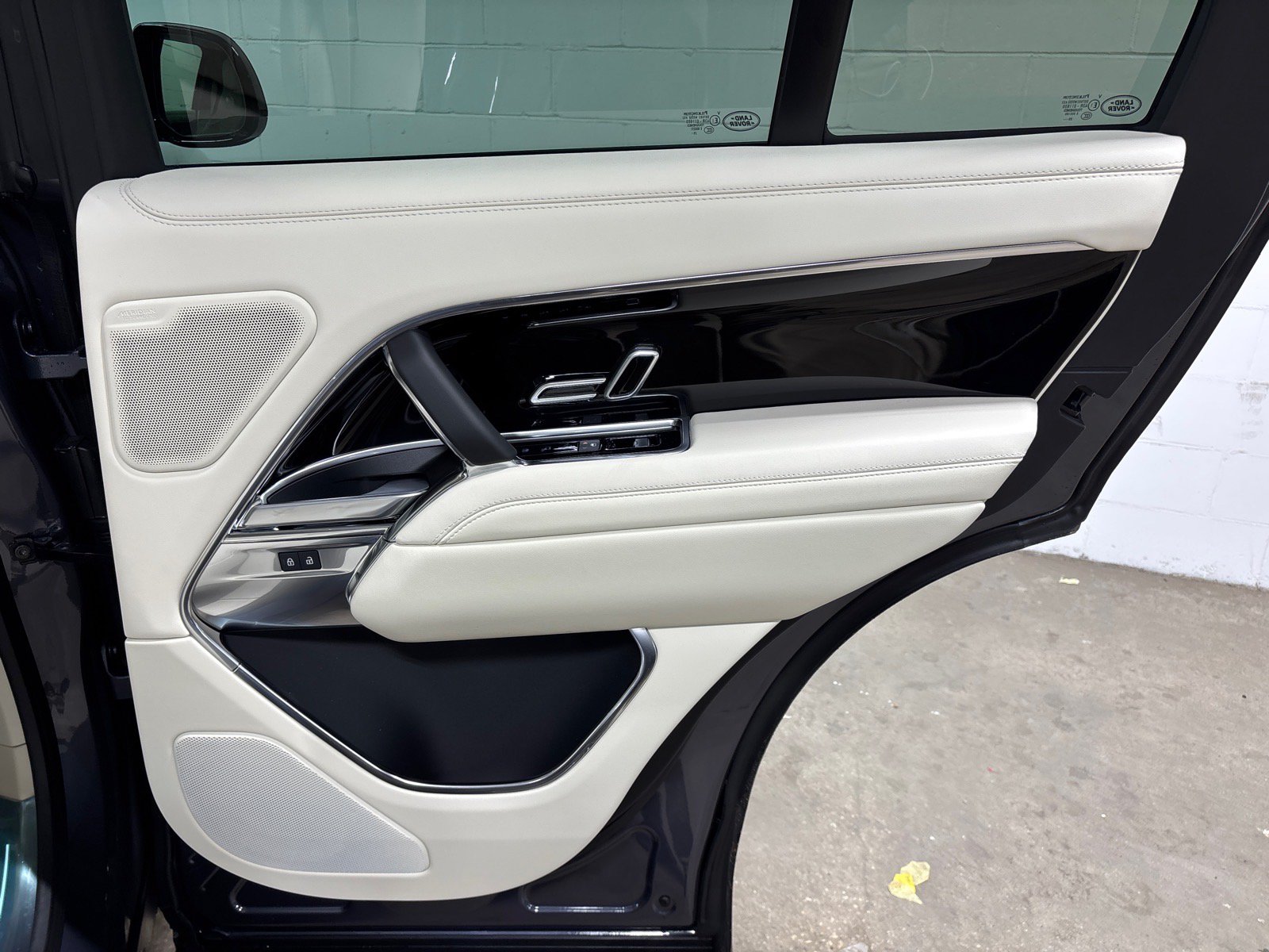 New 2026 Land Rover Range Rover SE AWD/4WD image 40