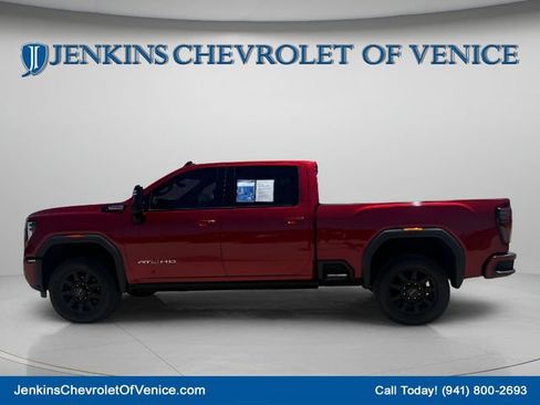 Used 2024 GMC Sierra 2500 AT4 w/ AT4 Premium Plus Package AWD/4WD image 9