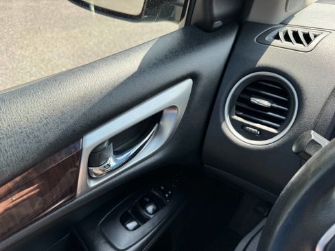 Used 2015 Nissan Pathfinder Platinum w/ Family Entertainment Package image 54