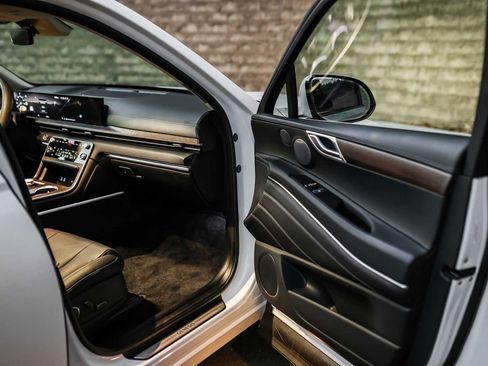 Used 2025 Genesis GV80 3.5T Advanced image 14