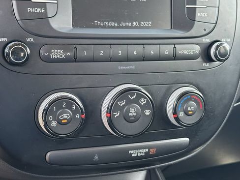 Used 2018 Kia Soul FWD image 17