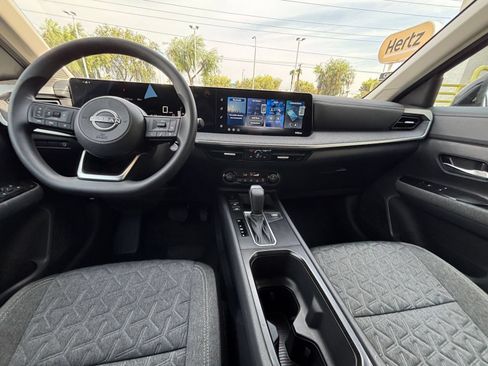 Used 2026 Nissan Kicks SV FWD image 32